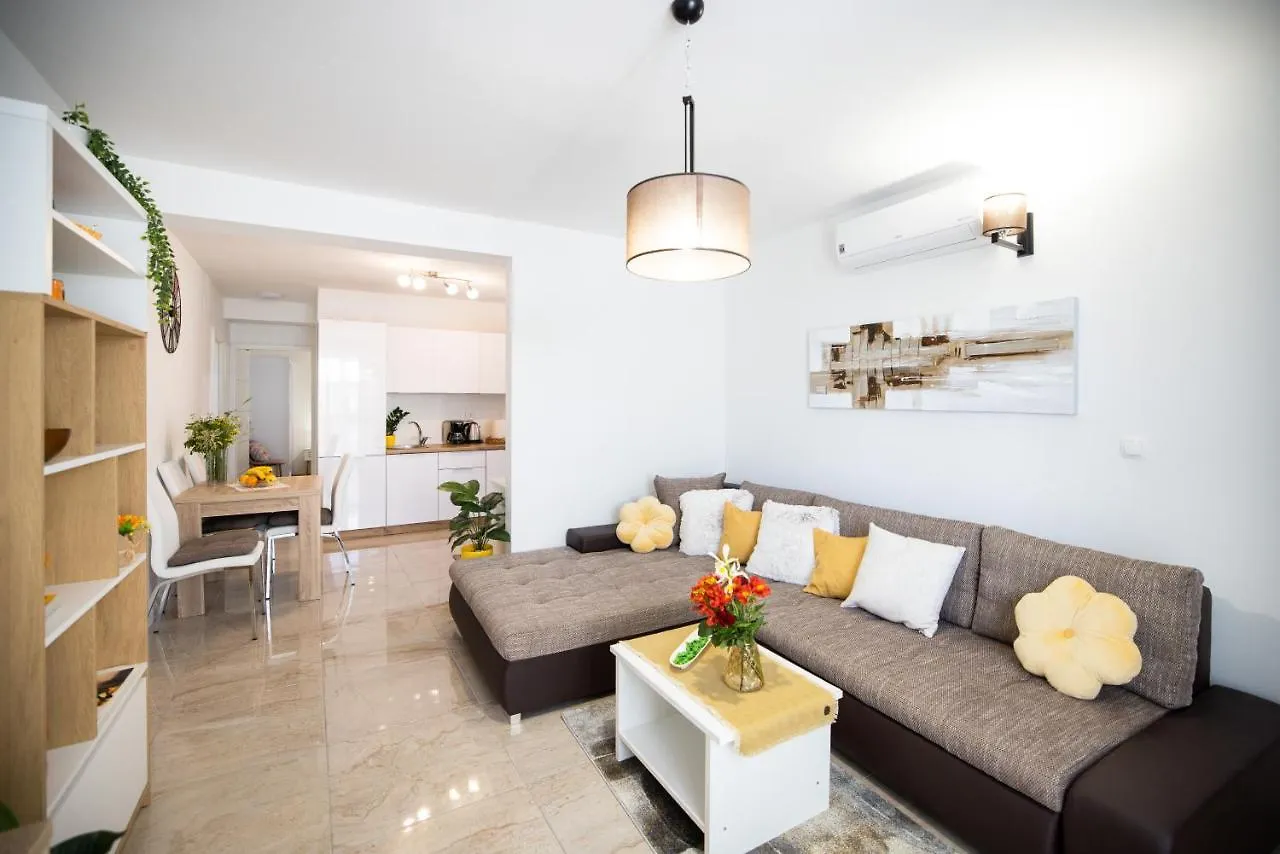 Apartmani Lelu Pridraga 0*,  Croatia