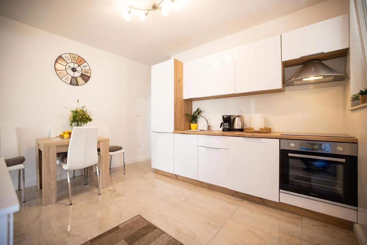 Apartmani Lelu Pridraga