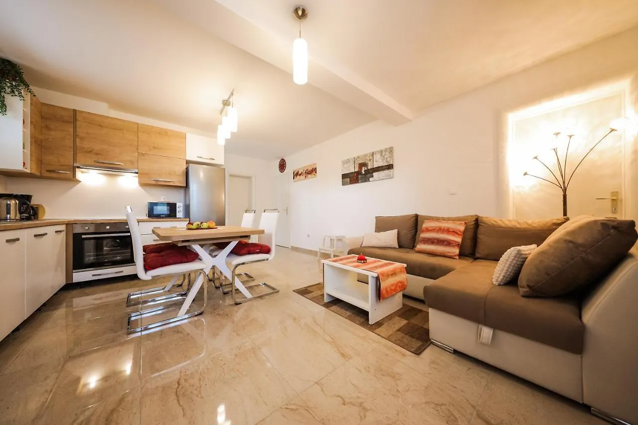 Apartamento Apartmani Lelu Pridraga
