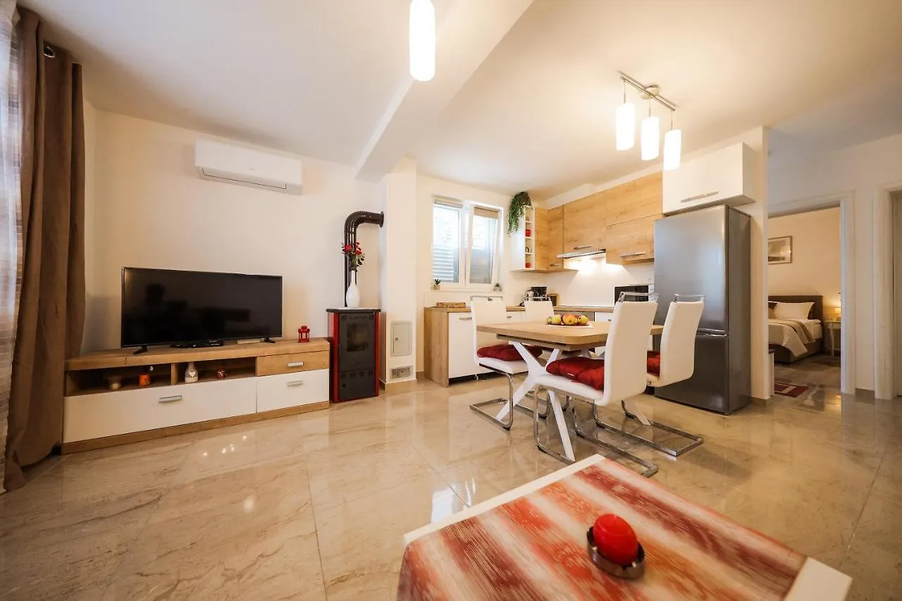 Apartment Apartmani Lelu Pridraga Croatia