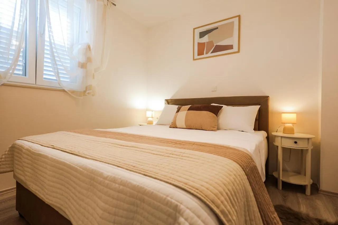 Apartmani Lelu Pridraga Apartamento