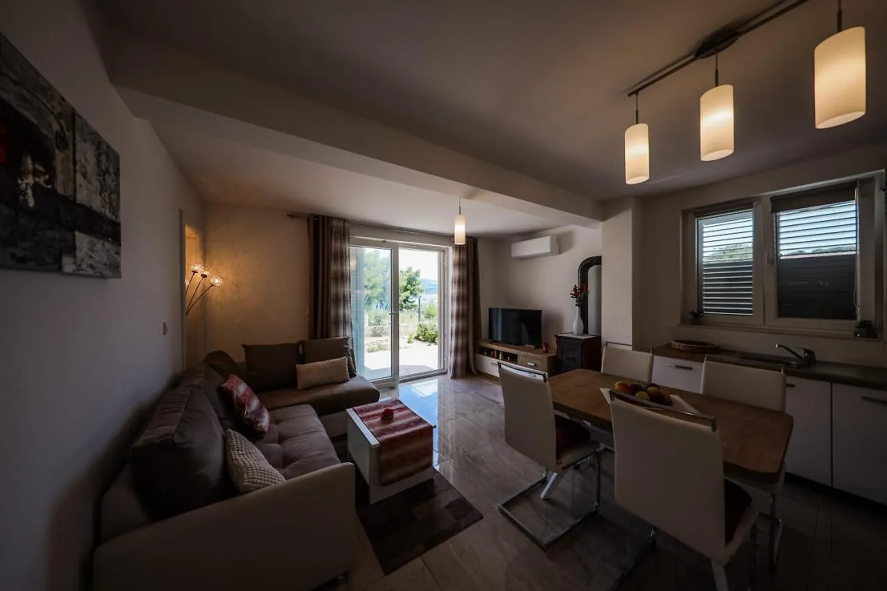 Apartment Apartmani Lelu Pridraga Croatia