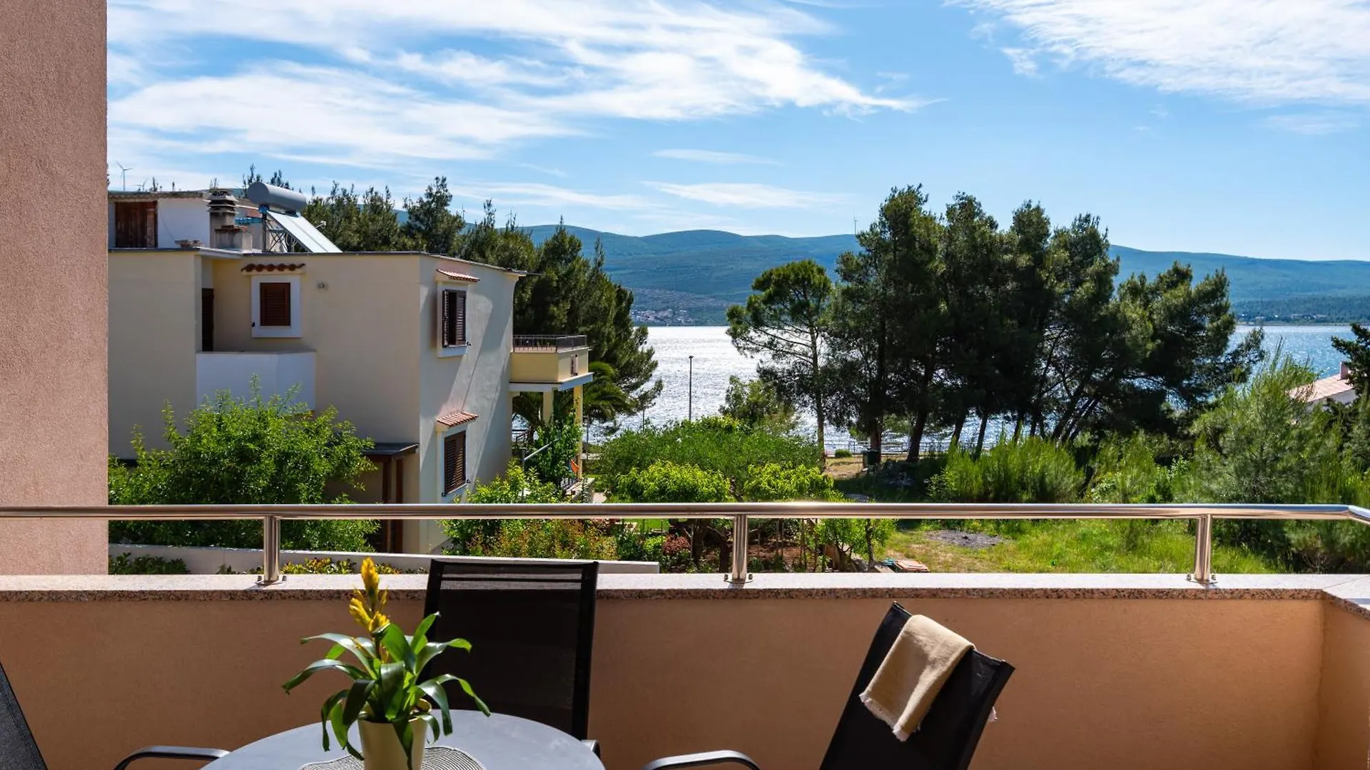 Apartmani Lelu Pridraga