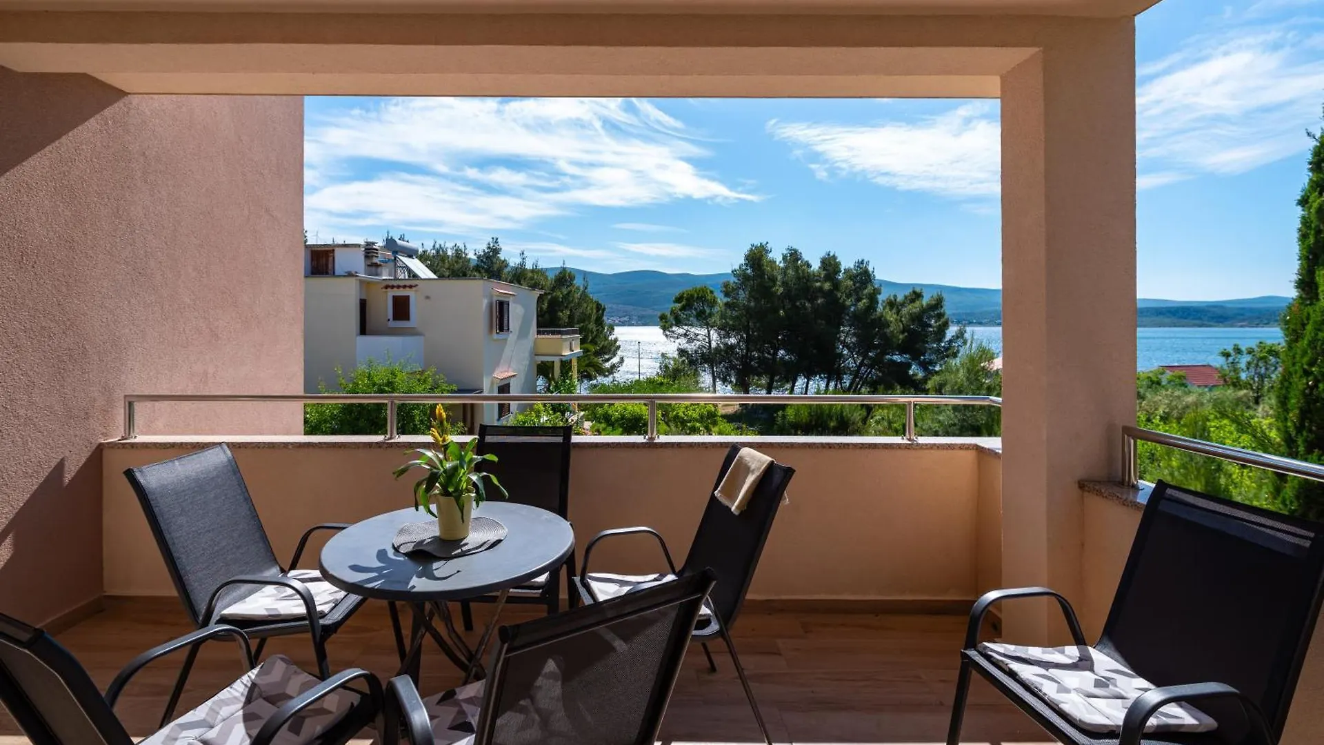 Apartmani Lelu Pridraga Apartment