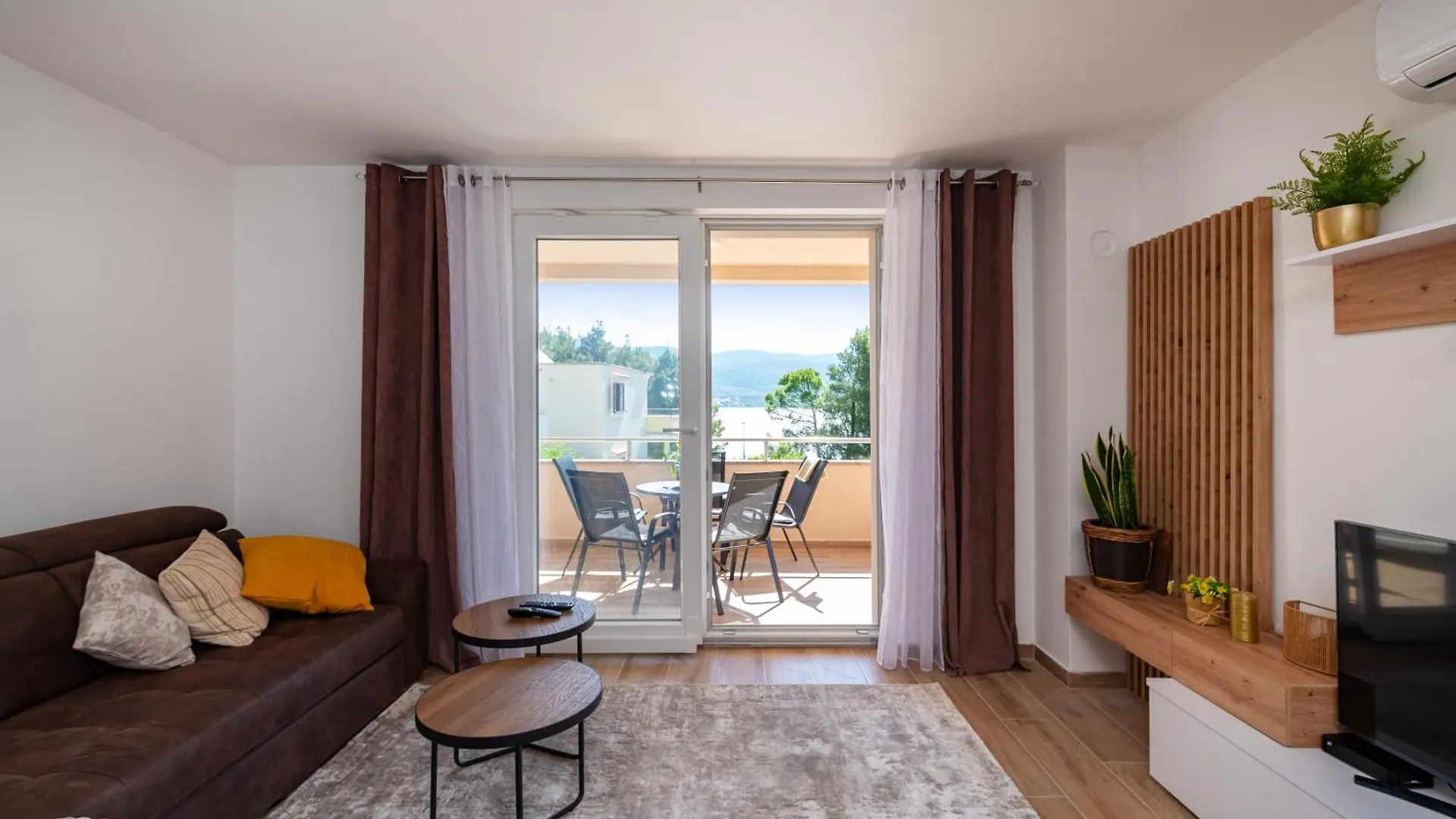 Apartment Apartmani Lelu Pridraga