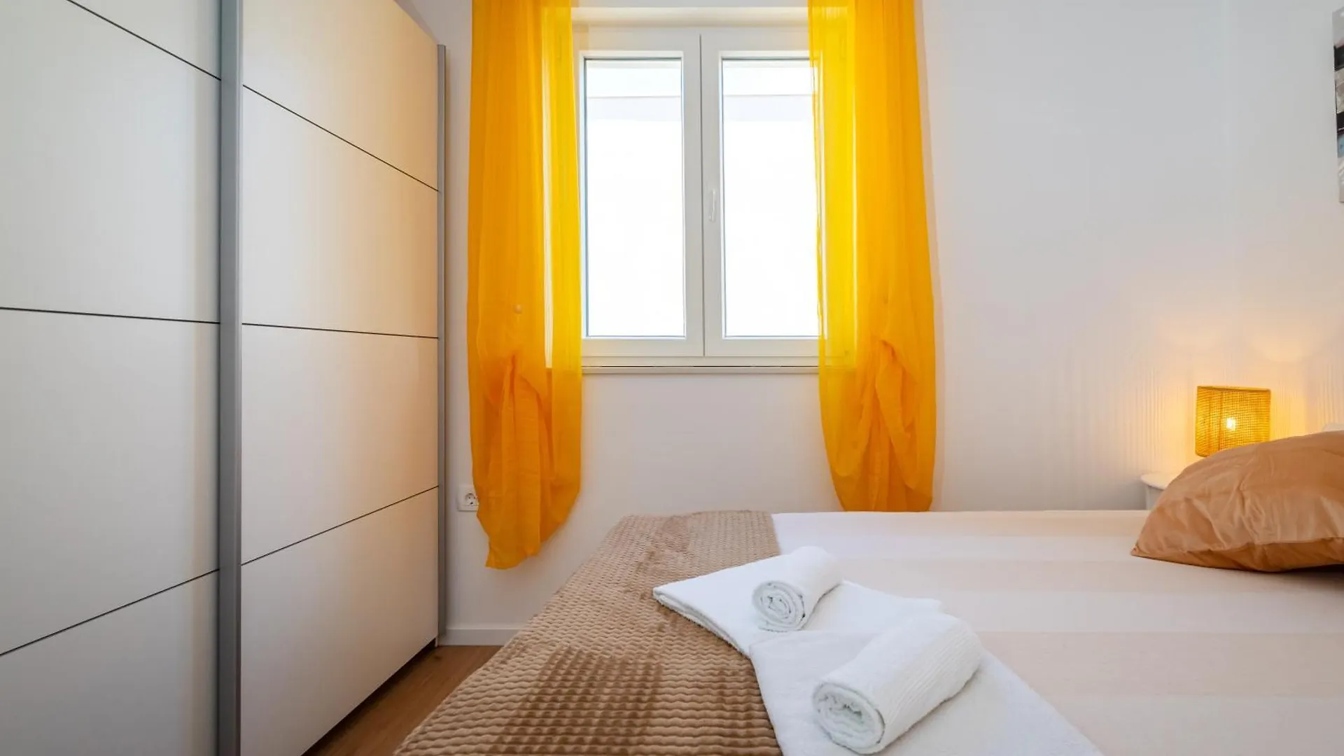 Apartmani Lelu Pridraga