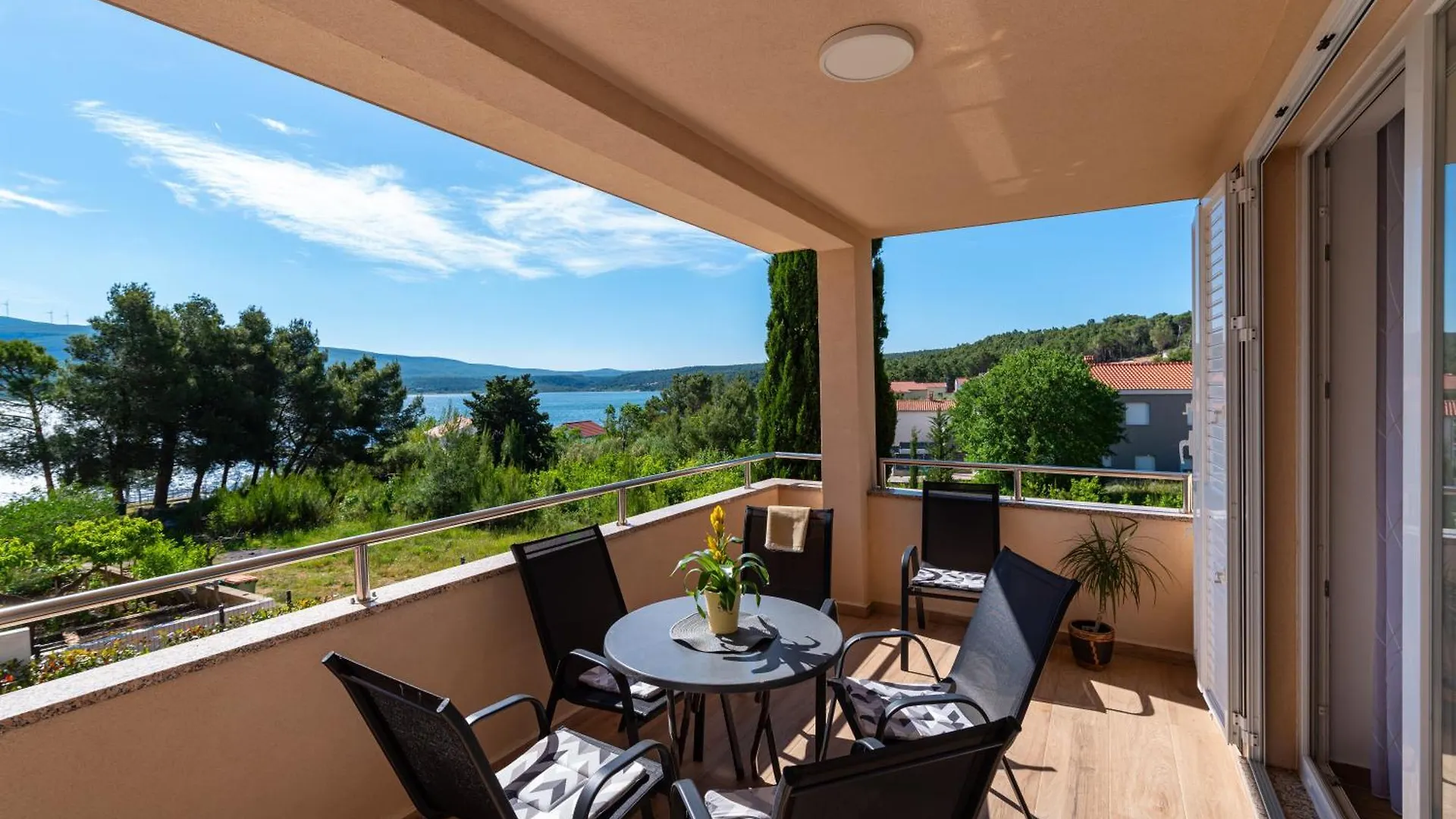 Apartamento Apartmani Lelu Pridraga