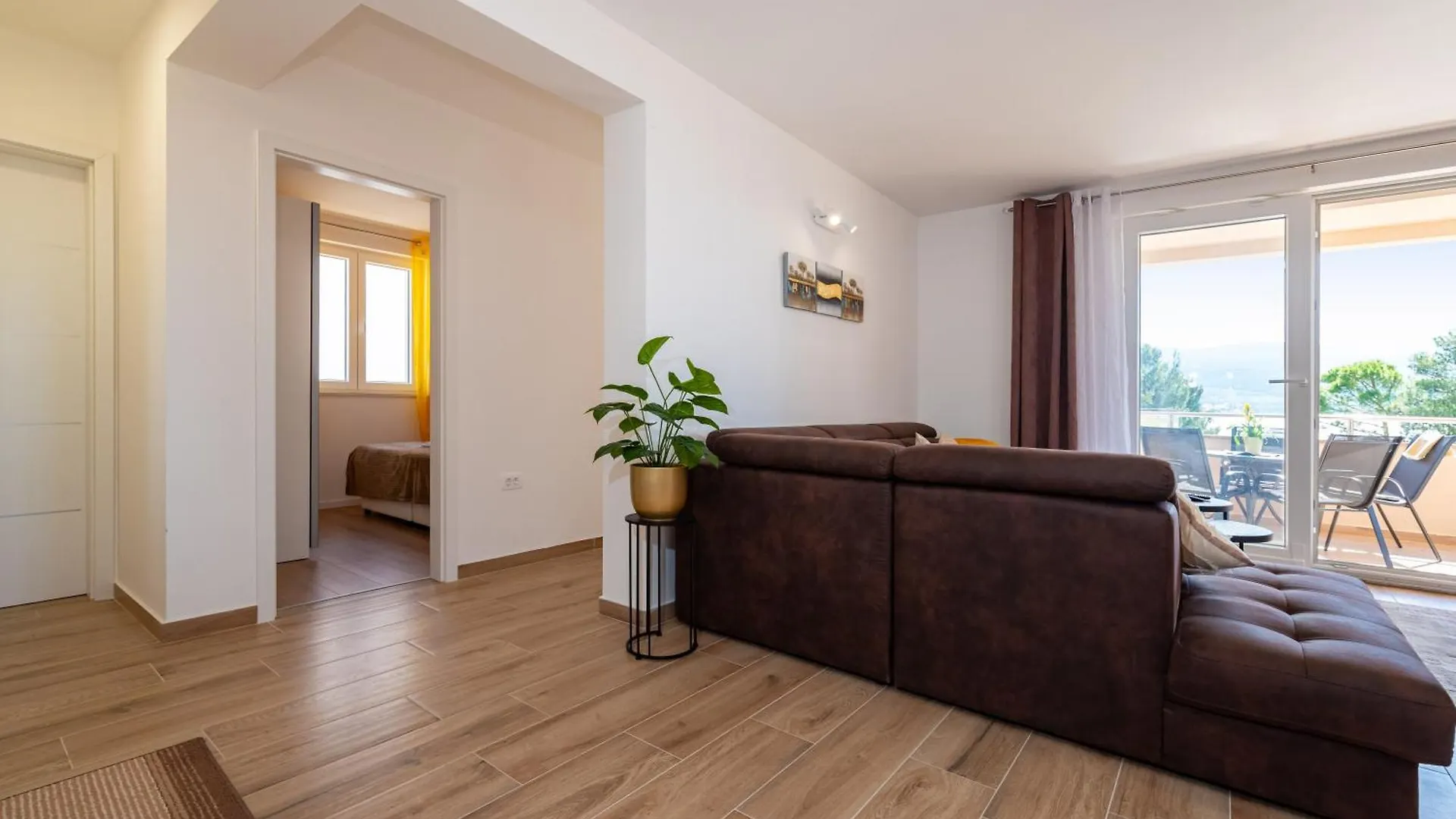 Apartmani Lelu Pridraga